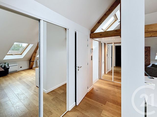 Appartement T2 à louer - 2 pièces - 55.56 m2 - REIMS - 51 - CHAMPAGNE-ARDENNE - Century 21 Martinot Immobilier