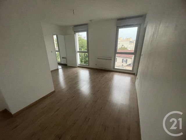 Appartement F2 à louer - 2 pièces - 40.0 m2 - REIMS - 51 - CHAMPAGNE-ARDENNE - Century 21 Martinot Immobilier
