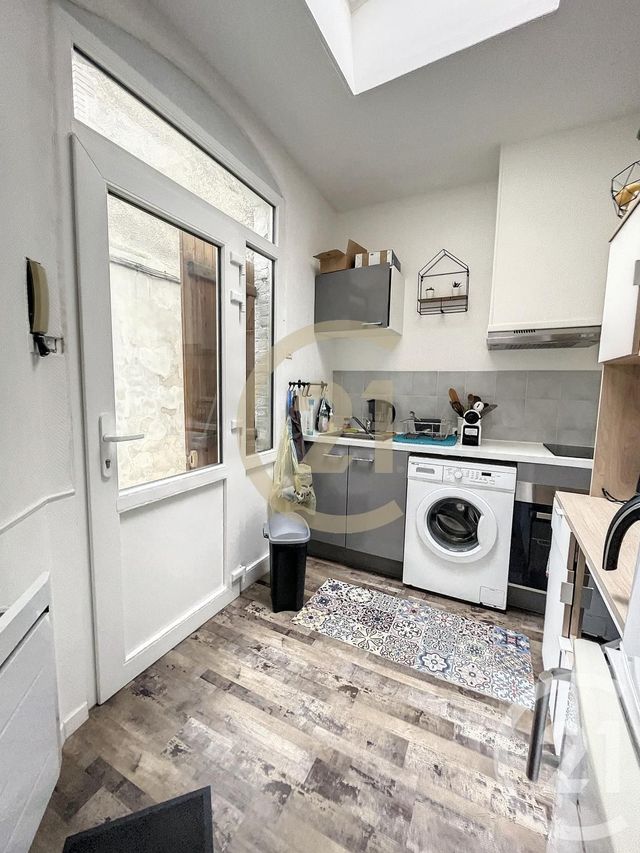 Appartement Studio à louer - 1 pièce - 29.0 m2 - REIMS - 51 - CHAMPAGNE-ARDENNE - Century 21 Martinot Immobilier