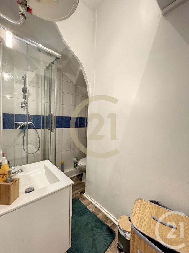 Appartement Studio à louer - 1 pièce - 29.0 m2 - REIMS - 51 - CHAMPAGNE-ARDENNE - Century 21 Martinot Immobilier
