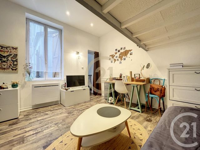 Appartement Studio à louer - 1 pièce - 29.0 m2 - REIMS - 51 - CHAMPAGNE-ARDENNE - Century 21 Martinot Immobilier