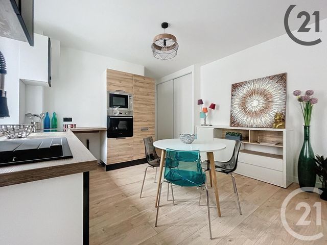 Appartement F3 à louer - 3 pièces - 57.71 m2 - REIMS - 51 - CHAMPAGNE-ARDENNE - Century 21 Martinot Immobilier