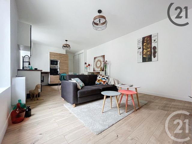 Appartement F3 à louer - 3 pièces - 57.71 m2 - REIMS - 51 - CHAMPAGNE-ARDENNE - Century 21 Martinot Immobilier