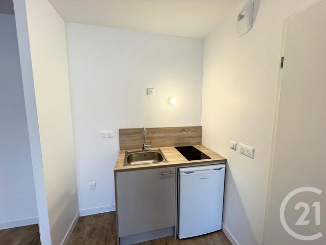 Appartement F2 à louer - 2 pièces - 45.3 m2 - REIMS - 51 - CHAMPAGNE-ARDENNE - Century 21 Martinot Immobilier