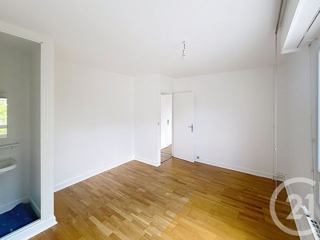 Appartement T5 à louer - 5 pièces - 110.57 m2 - REIMS - 51 - CHAMPAGNE-ARDENNE - Century 21 Martinot Immobilier