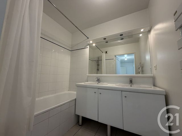 Appartement F5 à louer - 5 pièces - 89.07 m2 - REIMS - 51 - CHAMPAGNE-ARDENNE - Century 21 Martinot Immobilier