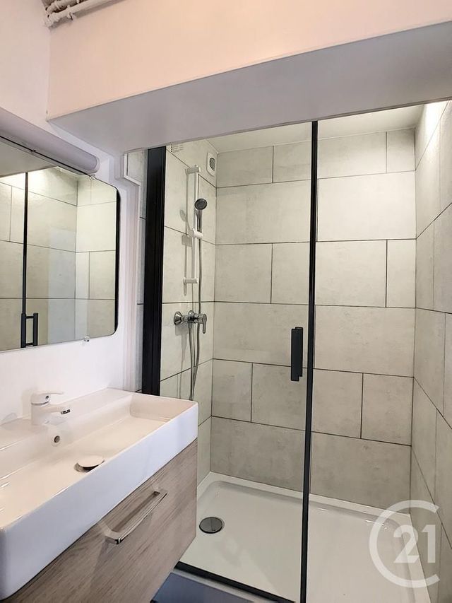 Appartement F1 bis à louer - 2 pièces - 36.35 m2 - REIMS - 51 - CHAMPAGNE-ARDENNE - Century 21 Martinot Immobilier