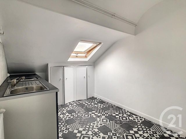 Appartement F1 bis à louer - 2 pièces - 36.35 m2 - REIMS - 51 - CHAMPAGNE-ARDENNE - Century 21 Martinot Immobilier
