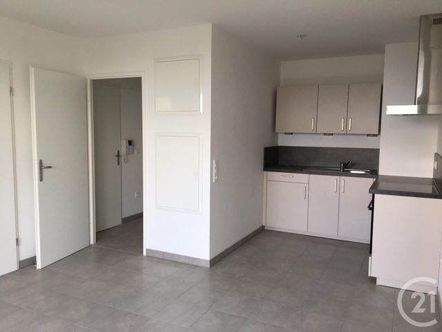 Appartement F2 à louer - 2 pièces - 40.12 m2 - REIMS - 51 - CHAMPAGNE-ARDENNE - Century 21 Martinot Immobilier