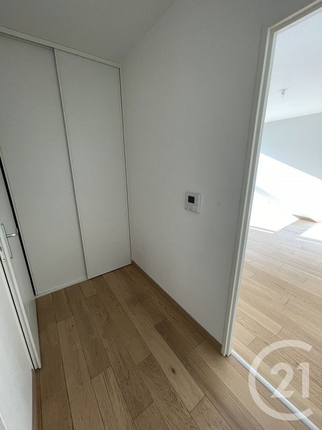 Appartement F1 à louer - 1 pièce - 35.6 m2 - REIMS - 51 - CHAMPAGNE-ARDENNE - Century 21 Martinot Immobilier