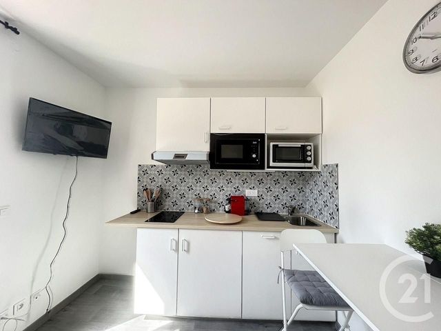 Appartement Studio à louer - 1 pièce - 15.78 m2 - REIMS - 51 - CHAMPAGNE-ARDENNE - Century 21 Martinot Immobilier