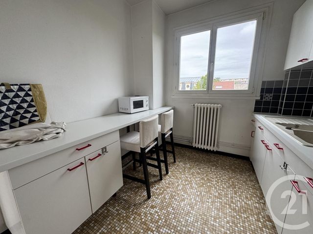 Appartement F3 à louer - 3 pièces - 68.2 m2 - REIMS - 51 - CHAMPAGNE-ARDENNE - Century 21 Martinot Immobilier