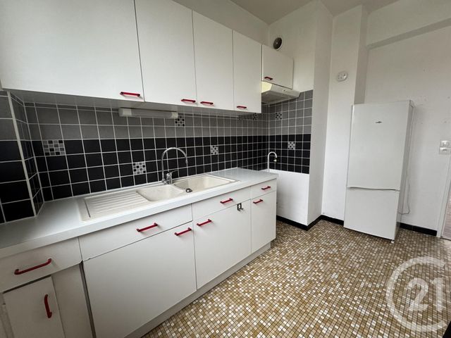 Appartement F3 à louer - 3 pièces - 68.2 m2 - REIMS - 51 - CHAMPAGNE-ARDENNE - Century 21 Martinot Immobilier