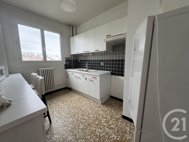 Appartement F3 à louer - 3 pièces - 68.2 m2 - REIMS - 51 - CHAMPAGNE-ARDENNE - Century 21 Martinot Immobilier
