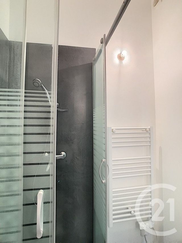 Appartement F2 à louer - 2 pièces - 35.7 m2 - REIMS - 51 - CHAMPAGNE-ARDENNE - Century 21 Martinot Immobilier