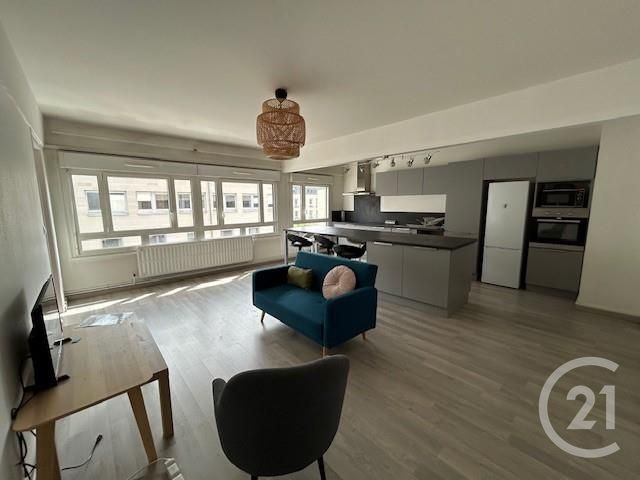 Appartement T4 à louer - 3 pièces - 74.0 m2 - REIMS - 51 - CHAMPAGNE-ARDENNE - Century 21 Martinot Immobilier