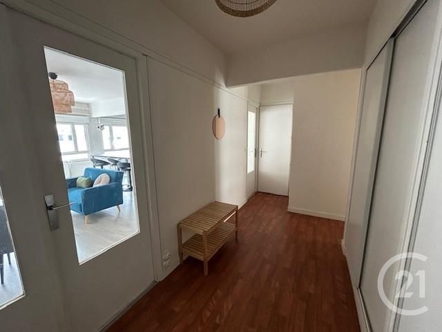 Appartement T4 à louer - 3 pièces - 74.0 m2 - REIMS - 51 - CHAMPAGNE-ARDENNE - Century 21 Martinot Immobilier