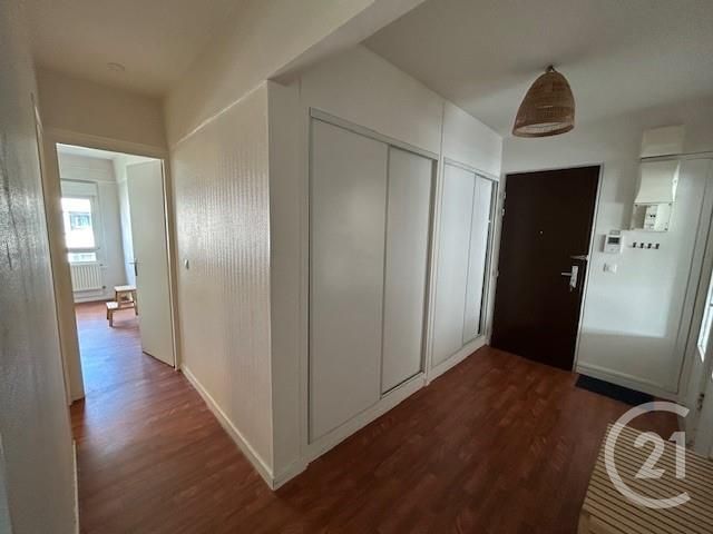 Appartement T4 à louer - 3 pièces - 74.0 m2 - REIMS - 51 - CHAMPAGNE-ARDENNE - Century 21 Martinot Immobilier