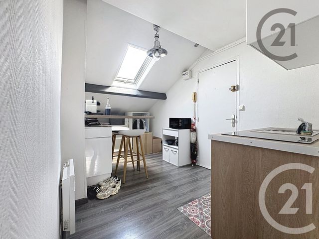 Appartement T1 à vendre - 1 pièce - 23.25 m2 - REIMS - 51 - CHAMPAGNE-ARDENNE - Century 21 Martinot Immobilier