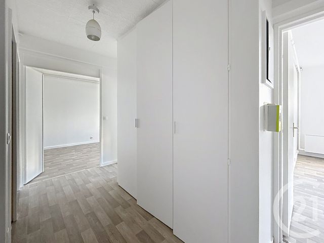 Appartement T2 à louer - 2 pièces - 59.54 m2 - REIMS - 51 - CHAMPAGNE-ARDENNE - Century 21 Martinot Immobilier