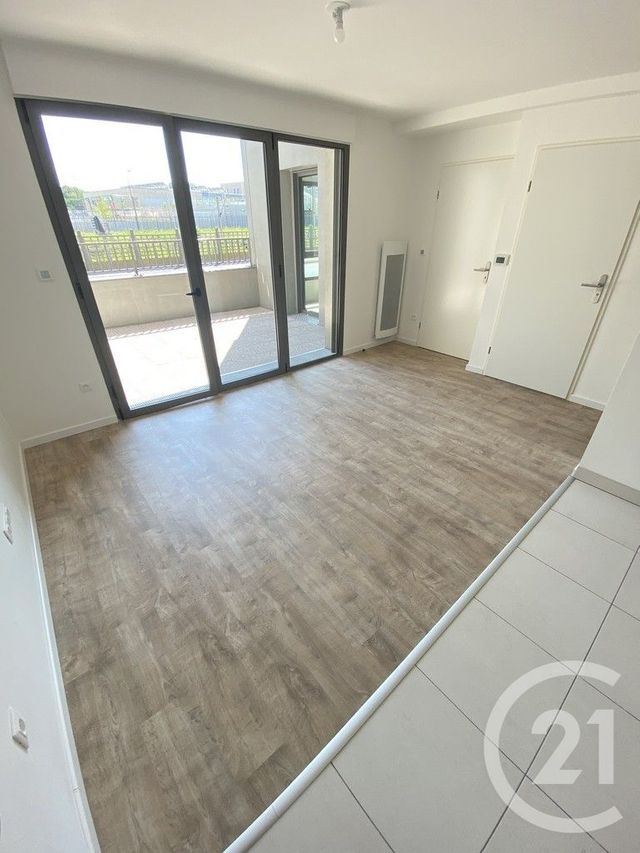 Appartement T2 à louer - 2 pièces - 41.2 m2 - REIMS - 51 - CHAMPAGNE-ARDENNE - Century 21 Martinot Immobilier