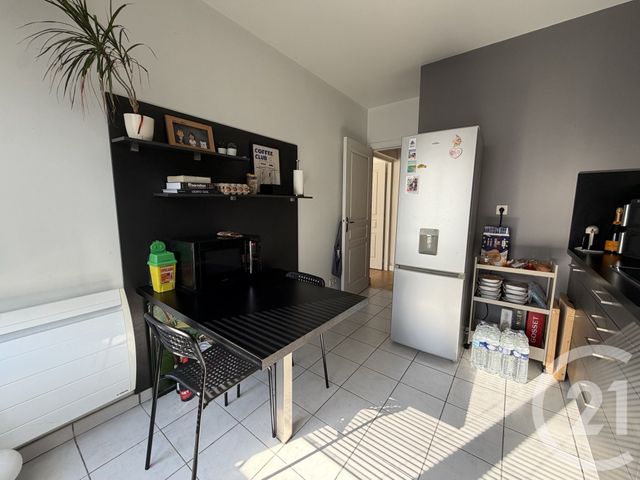 Appartement F3 à louer - 3 pièces - 77.0 m2 - REIMS - 51 - CHAMPAGNE-ARDENNE - Century 21 Martinot Immobilier