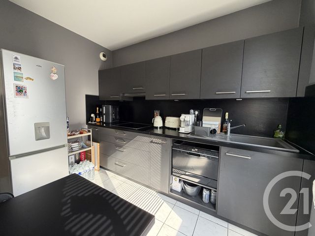 Appartement F3 à louer - 3 pièces - 77.0 m2 - REIMS - 51 - CHAMPAGNE-ARDENNE - Century 21 Martinot Immobilier