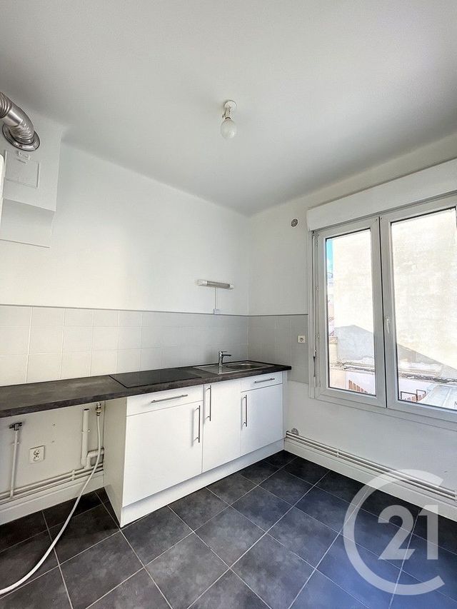 Appartement T3 à louer - 3 pièces - 51.04 m2 - REIMS - 51 - CHAMPAGNE-ARDENNE - Century 21 Martinot Immobilier