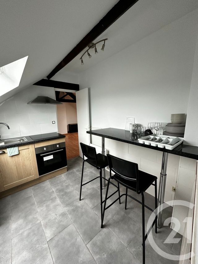Appartement T1 à louer - 2 pièces - 28.0 m2 - REIMS - 51 - CHAMPAGNE-ARDENNE - Century 21 Martinot Immobilier