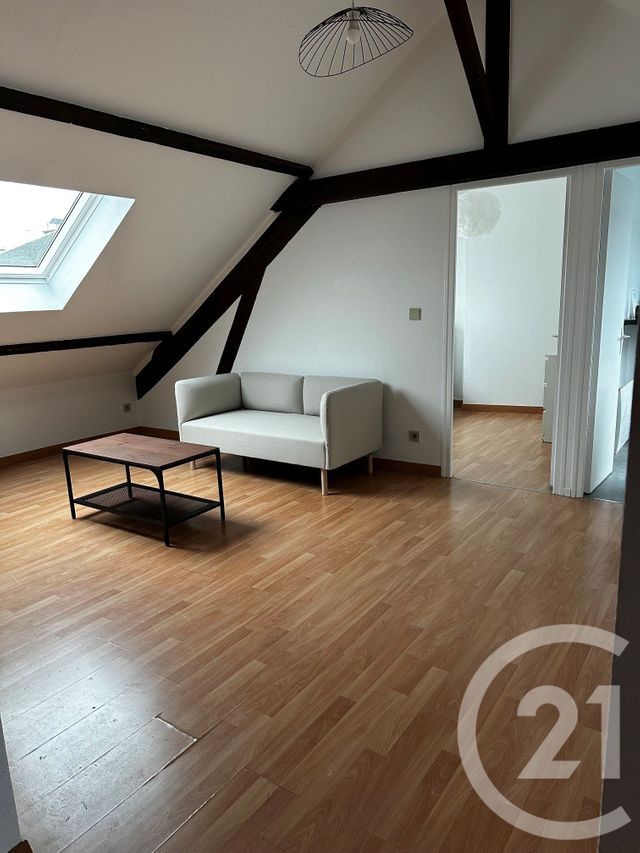 Appartement T1 à louer - 2 pièces - 28.0 m2 - REIMS - 51 - CHAMPAGNE-ARDENNE - Century 21 Martinot Immobilier