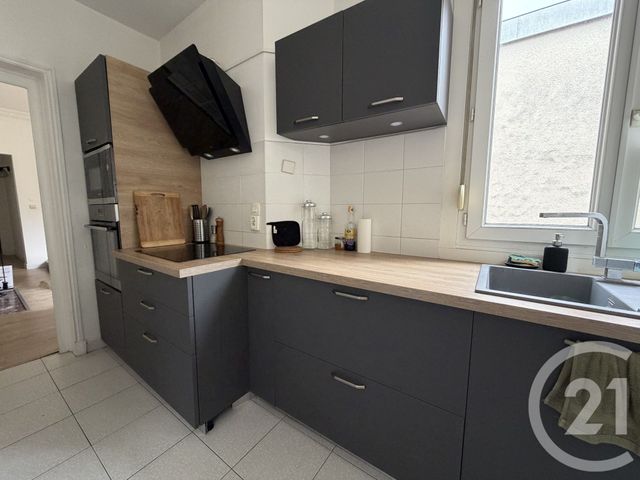 Appartement F3 à louer - 3 pièces - 64.0 m2 - REIMS - 51 - CHAMPAGNE-ARDENNE - Century 21 Martinot Immobilier