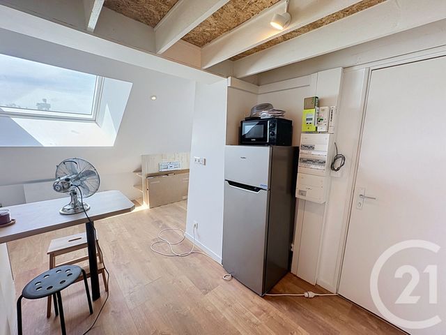 Appartement T1 à louer - 1 pièce - 14.1 m2 - REIMS - 51 - CHAMPAGNE-ARDENNE - Century 21 Martinot Immobilier