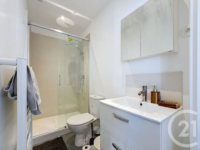 Appartement T2 à louer - 2 pièces - 27.77 m2 - REIMS - 51 - CHAMPAGNE-ARDENNE - Century 21 Martinot Immobilier