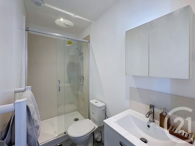 Appartement T2 à louer - 2 pièces - 27.77 m2 - REIMS - 51 - CHAMPAGNE-ARDENNE - Century 21 Martinot Immobilier