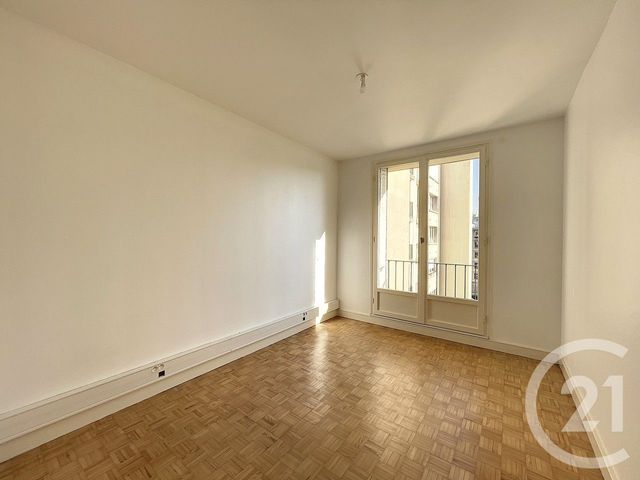 Appartement F3 à louer - 3 pièces - 75.64 m2 - REIMS - 51 - CHAMPAGNE-ARDENNE - Century 21 Martinot Immobilier