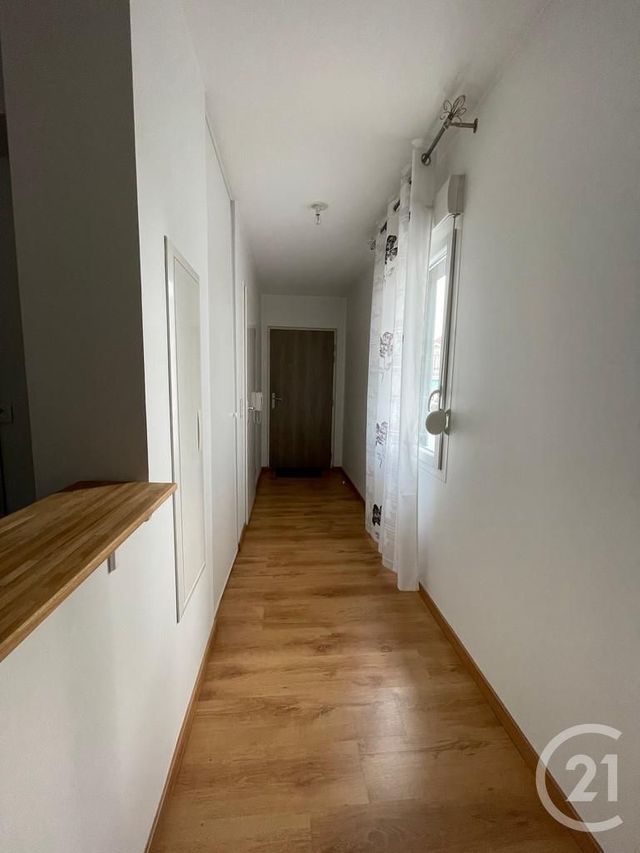 Appartement Studio à louer - 1 pièce - 34.0 m2 - REIMS - 51 - CHAMPAGNE-ARDENNE - Century 21 Martinot Immobilier