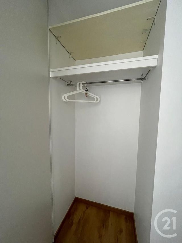 Appartement Studio à louer - 1 pièce - 34.0 m2 - REIMS - 51 - CHAMPAGNE-ARDENNE - Century 21 Martinot Immobilier
