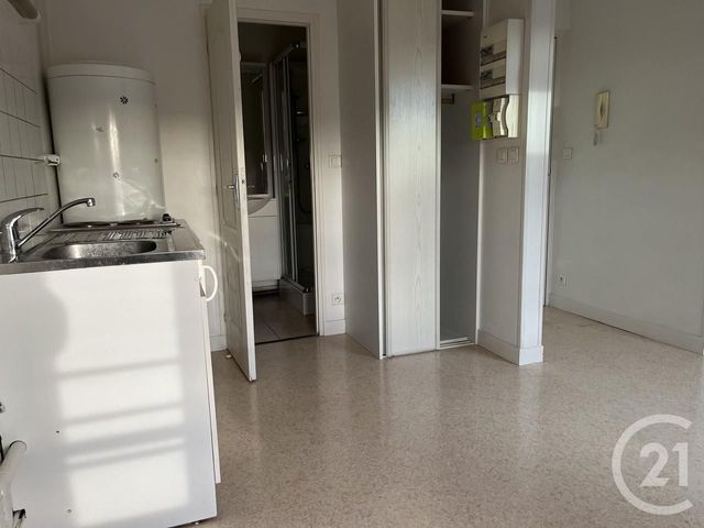 Appartement F1 à louer - 1 pièce - 20.5 m2 - REIMS - 51 - CHAMPAGNE-ARDENNE - Century 21 Martinot Immobilier