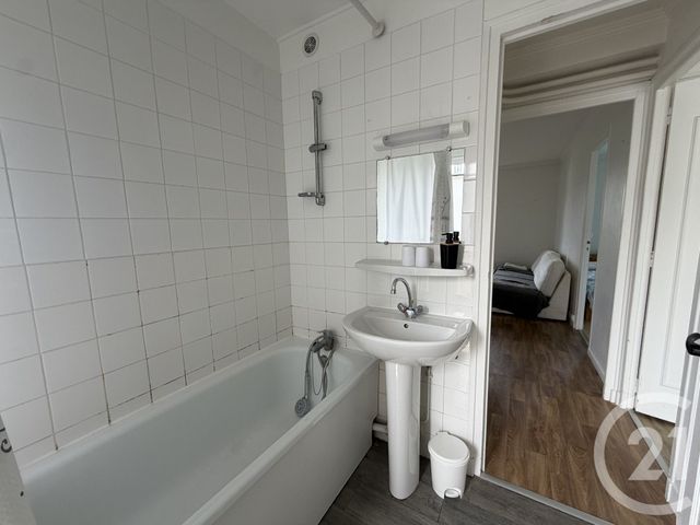 Appartement F3 à louer - 3 pièces - 56.3 m2 - REIMS - 51 - CHAMPAGNE-ARDENNE - Century 21 Martinot Immobilier