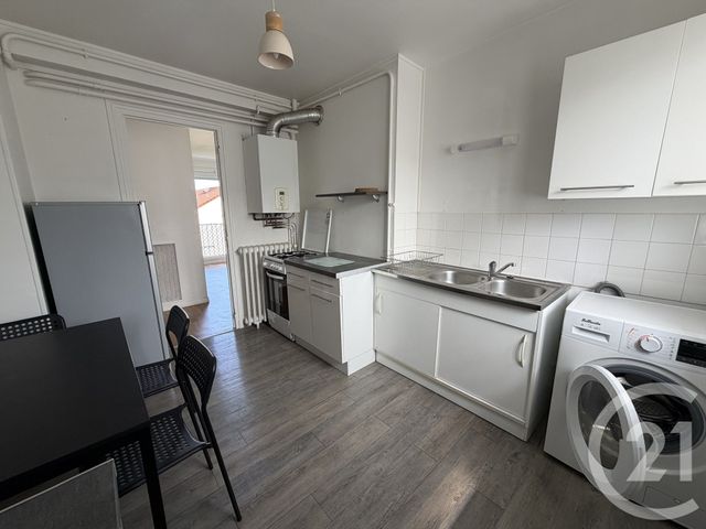 Appartement F3 à louer - 3 pièces - 56.3 m2 - REIMS - 51 - CHAMPAGNE-ARDENNE - Century 21 Martinot Immobilier
