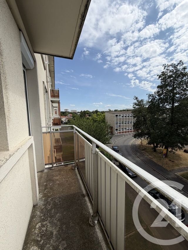 Appartement F3 à louer - 3 pièces - 56.3 m2 - REIMS - 51 - CHAMPAGNE-ARDENNE - Century 21 Martinot Immobilier