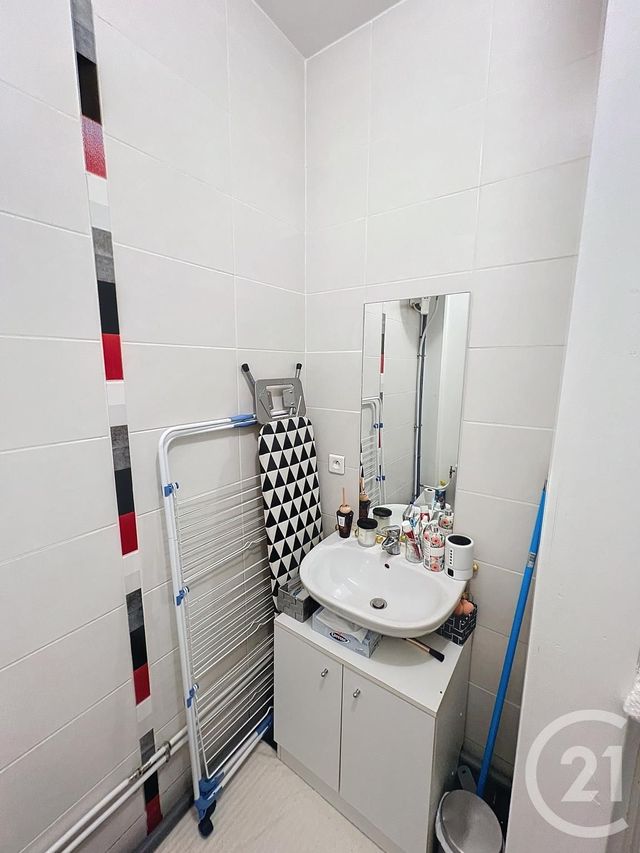 Appartement Studio à louer - 1 pièce - 19.1 m2 - REIMS - 51 - CHAMPAGNE-ARDENNE - Century 21 Martinot Immobilier