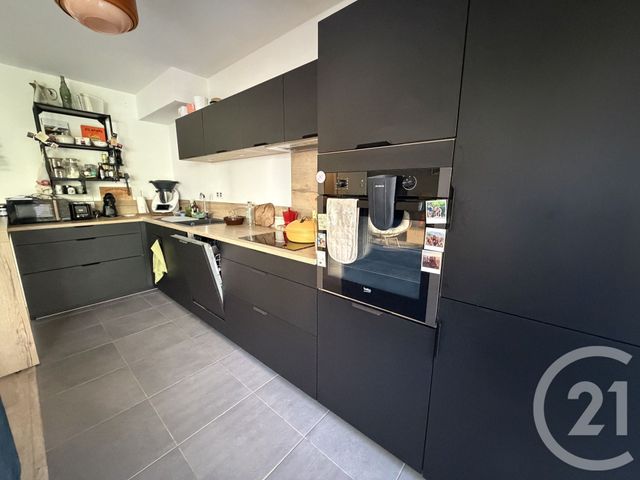 Appartement F3 à louer - 3 pièces - 65.13 m2 - BEZANNES - 51 - CHAMPAGNE-ARDENNE - Century 21 Martinot Immobilier
