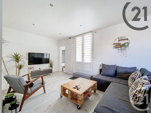 Appartement F4 à louer - 3 pièces - 79.68 m2 - REIMS - 51 - CHAMPAGNE-ARDENNE - Century 21 Martinot Immobilier
