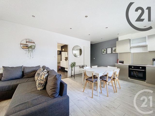 Appartement F4 à louer - 3 pièces - 79.68 m2 - REIMS - 51 - CHAMPAGNE-ARDENNE - Century 21 Martinot Immobilier