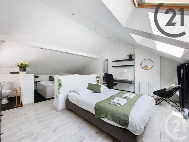 Appartement F4 à louer - 3 pièces - 79.68 m2 - REIMS - 51 - CHAMPAGNE-ARDENNE - Century 21 Martinot Immobilier