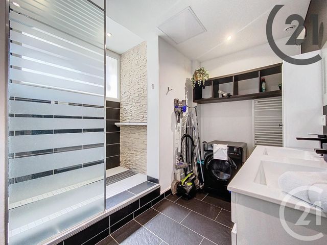 Appartement F4 à louer - 3 pièces - 79.68 m2 - REIMS - 51 - CHAMPAGNE-ARDENNE - Century 21 Martinot Immobilier