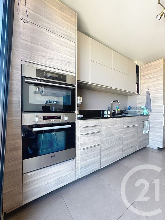 Appartement T4 à vendre - 4 pièces - 79.64 m2 - REIMS - 51 - CHAMPAGNE-ARDENNE - Century 21 Martinot Immobilier