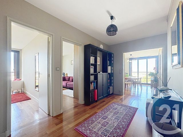 Appartement T4 à vendre - 4 pièces - 79.64 m2 - REIMS - 51 - CHAMPAGNE-ARDENNE - Century 21 Martinot Immobilier