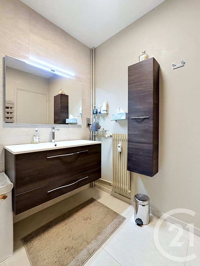 Appartement T4 à vendre - 4 pièces - 79.64 m2 - REIMS - 51 - CHAMPAGNE-ARDENNE - Century 21 Martinot Immobilier